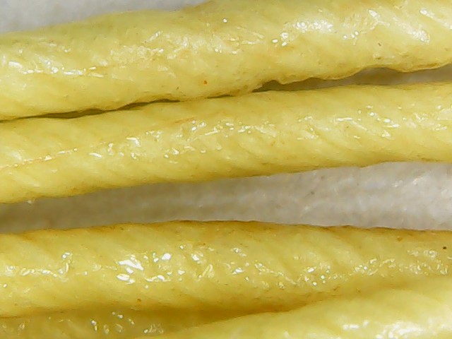 closeup of Kevlar strings